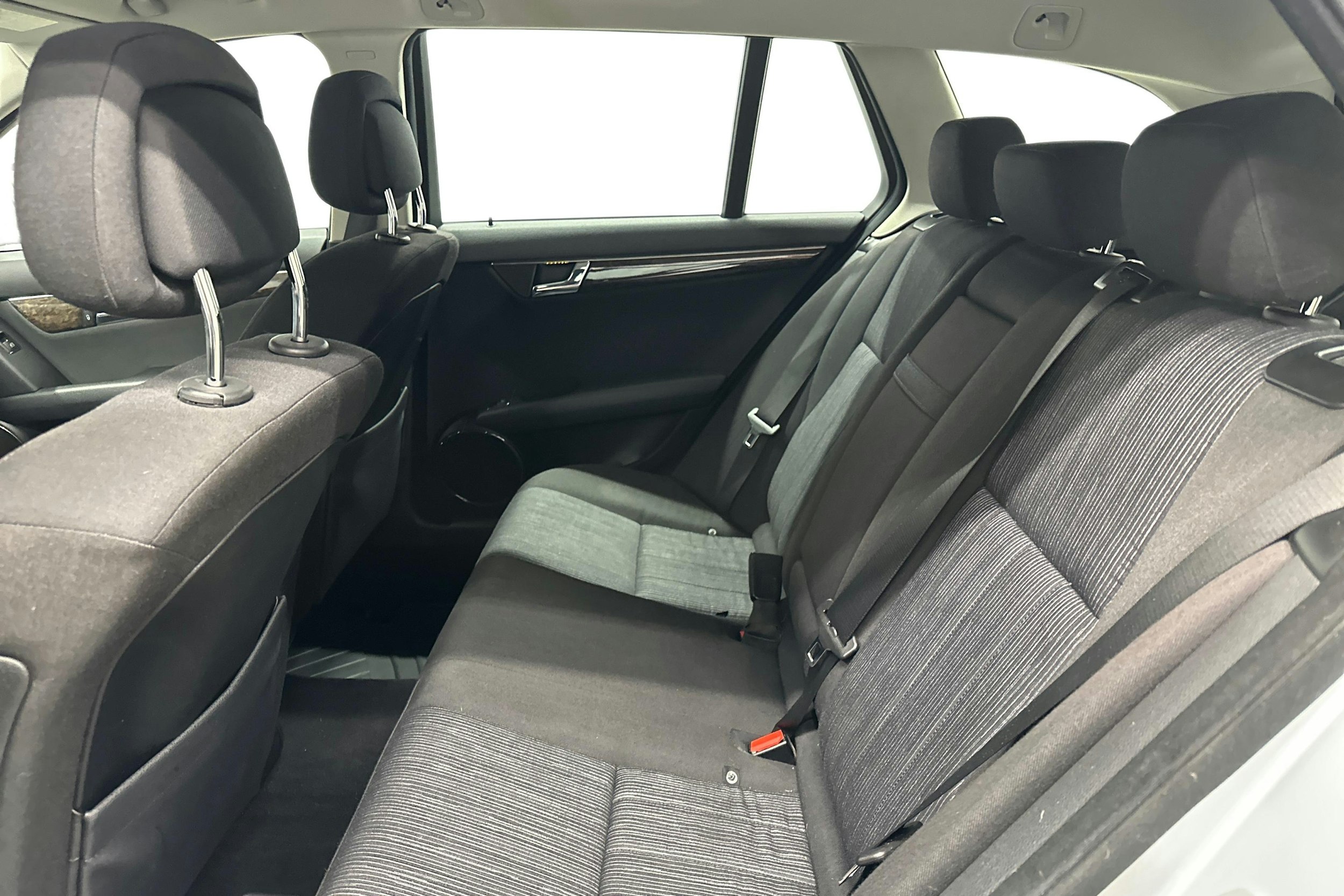 harmaa Mercedes-Benz C 2008 kuva 10.