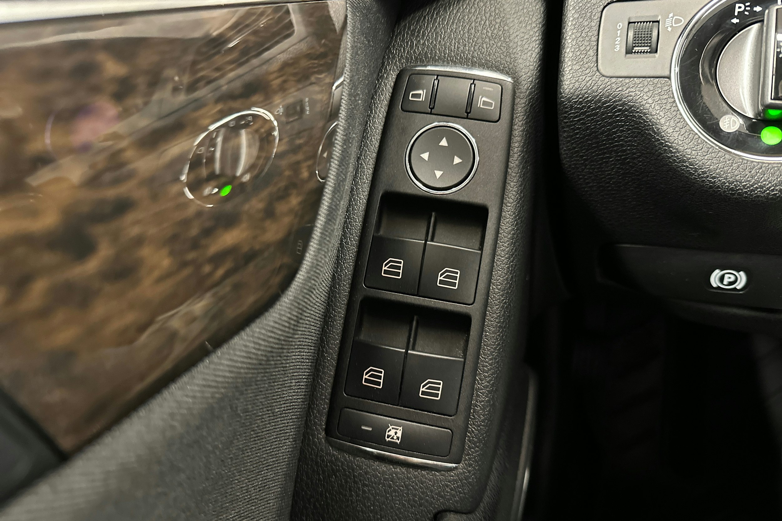 harmaa Mercedes-Benz C 2008 kuva 17.