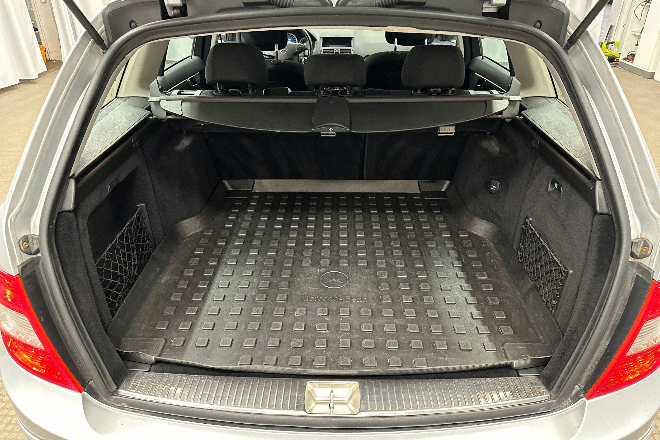 harmaa Mercedes-Benz C 2008 kuva 25.