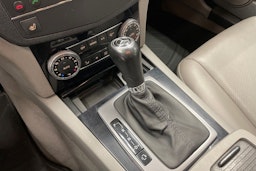 Hopea Mercedes-Benz C 2008 kuva 17.