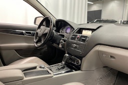Hopea Mercedes-Benz C 2008 kuva 23.