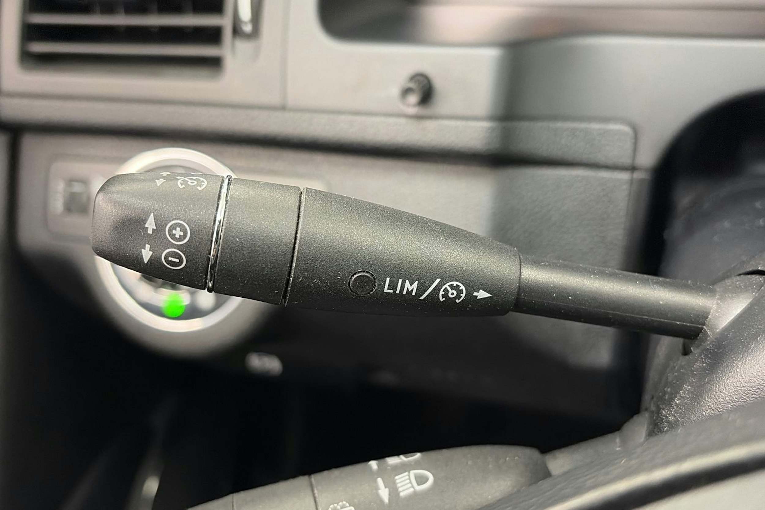 harmaa Mercedes-Benz C 2008 kuva 19.