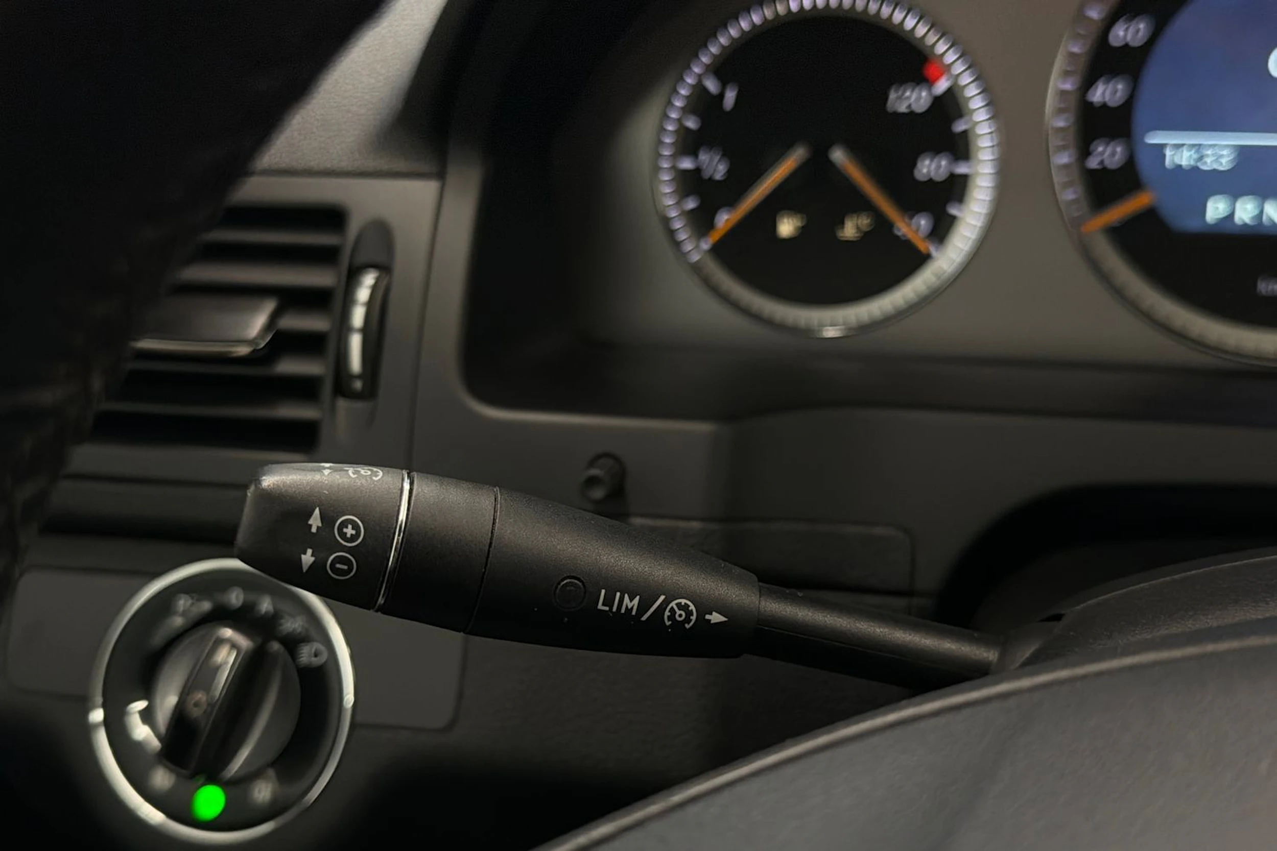 musta Mercedes-Benz C 2008 kuva 24.