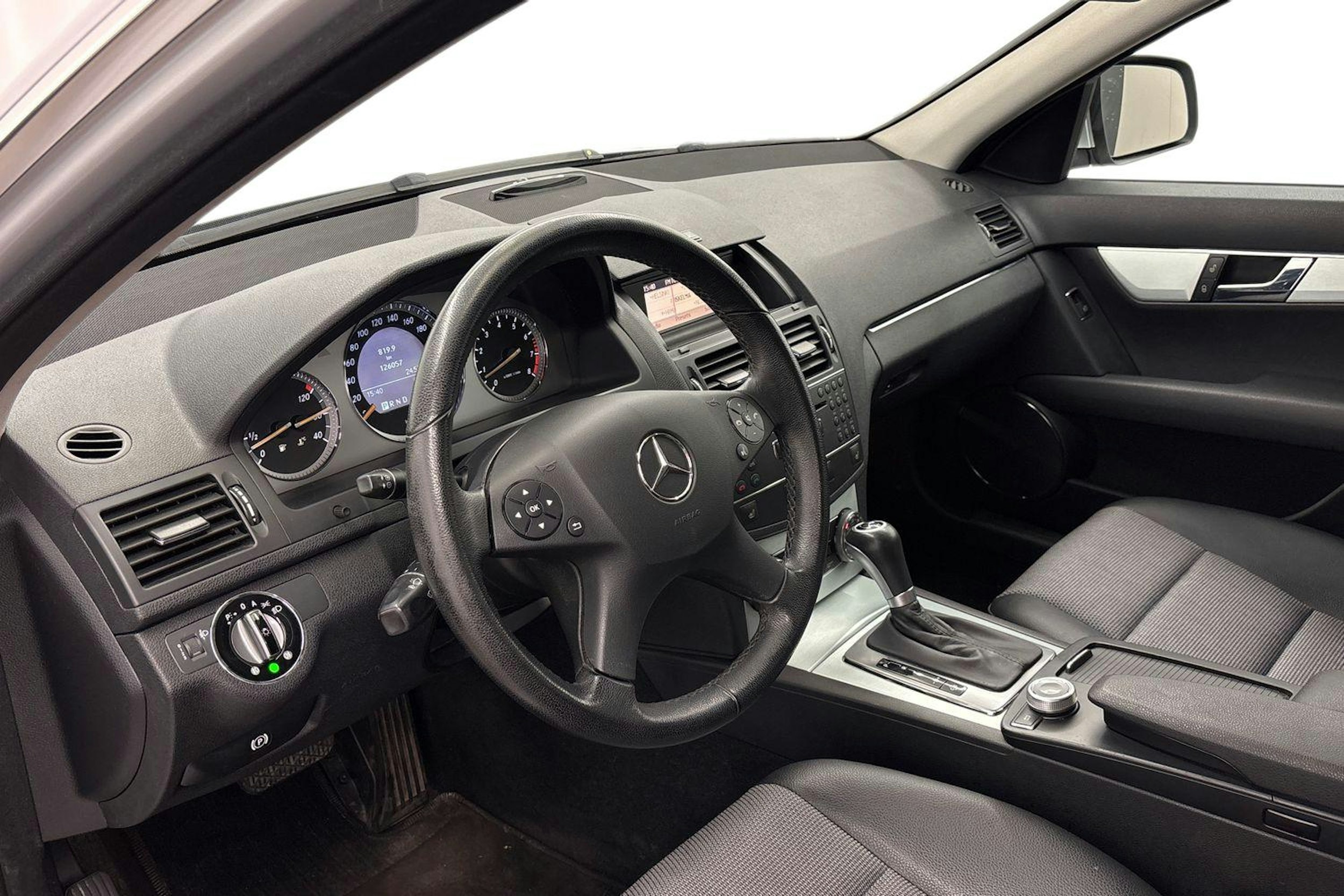 harmaa Mercedes-Benz C 2008 kuva 7.