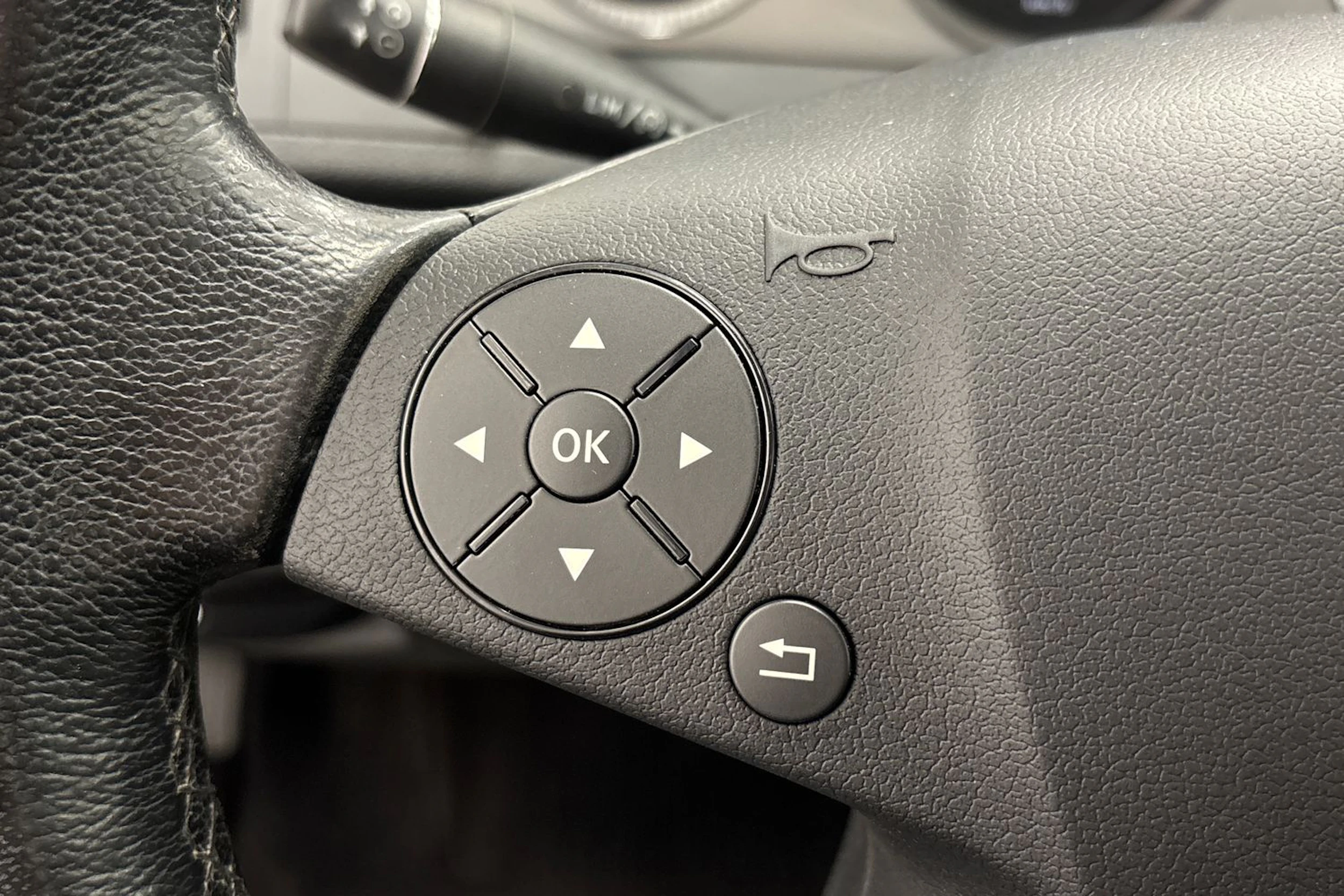 Harmaa Mercedes-Benz C 2008 kuva 17.