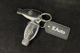 Harmaa Mercedes-Benz C 2008 kuva 25.