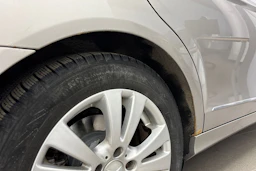 Harmaa Mercedes-Benz C 2008 kuva 29.