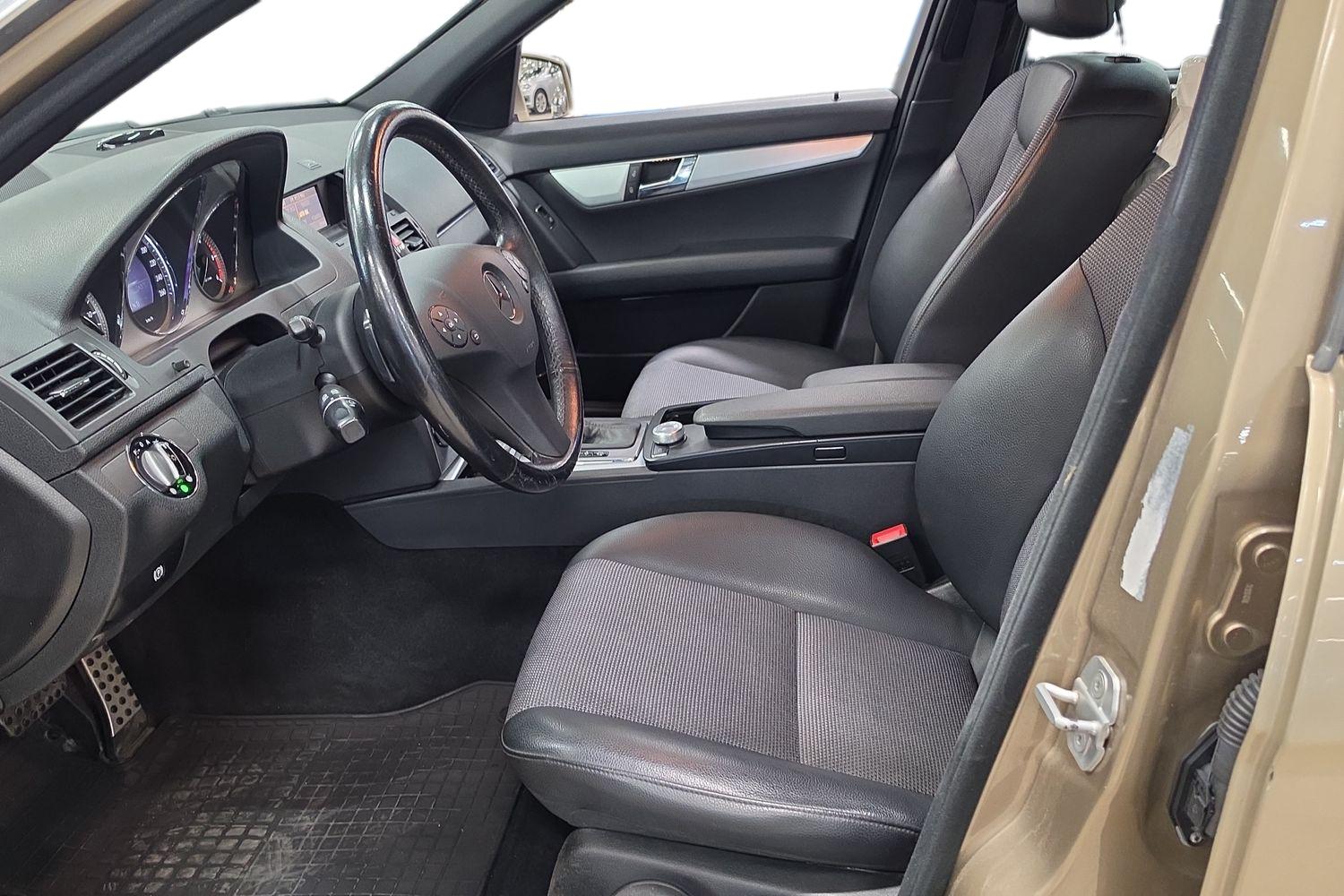 Mercedes-Benz C 320 CDI 4Matic AMG 2009, kuva 7/19