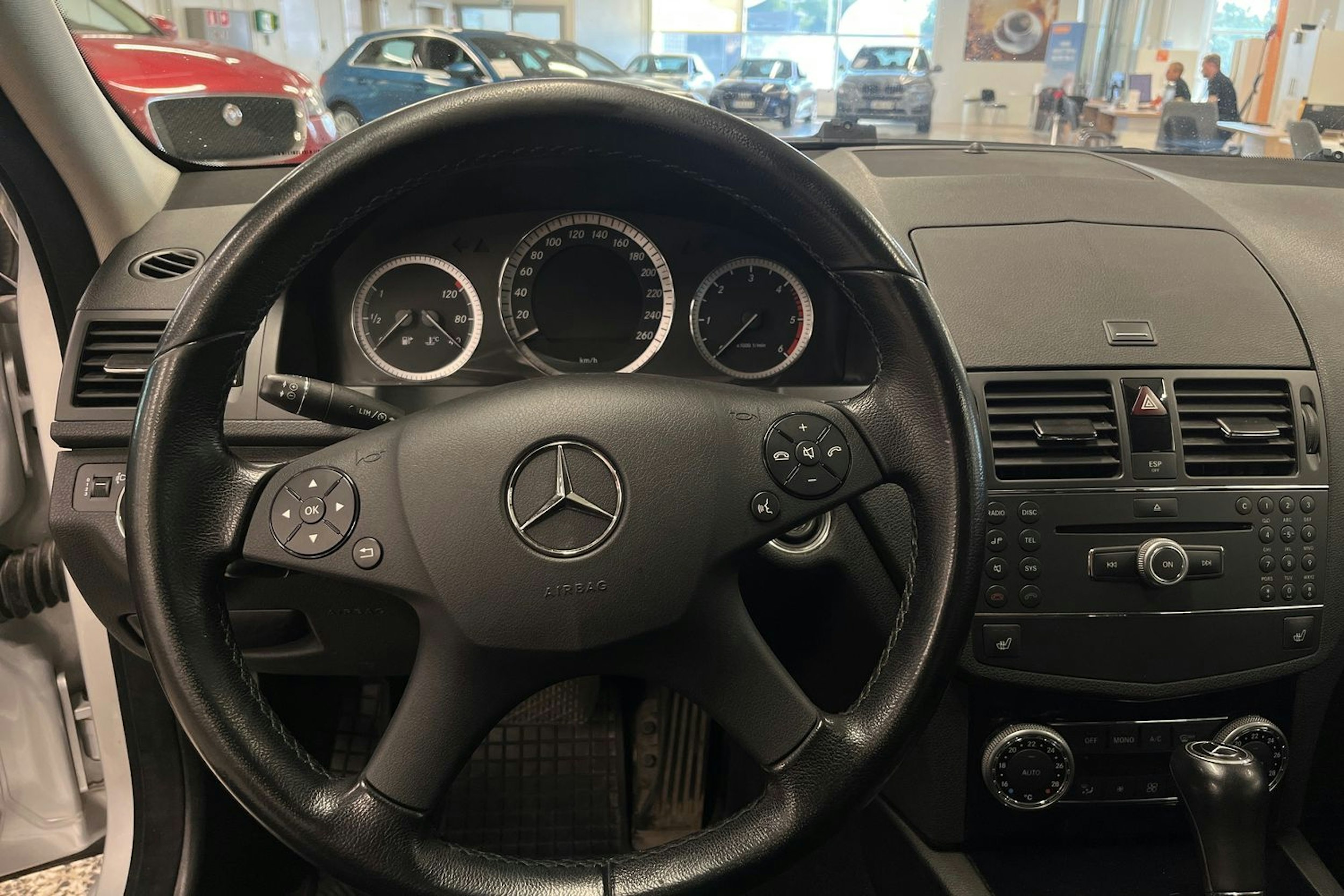 Harmaa Mercedes-Benz C 2009 kuva 16.