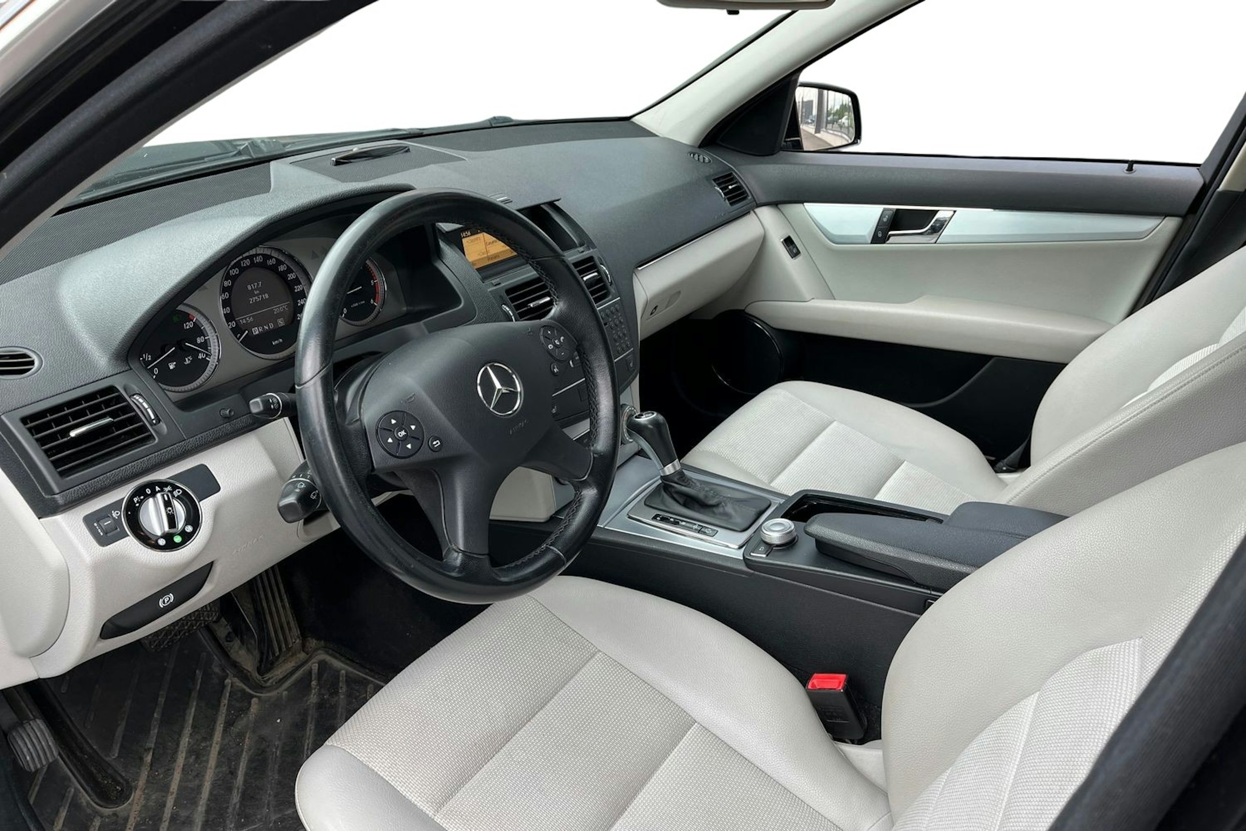 musta Mercedes-Benz C 2009 kuva 3.