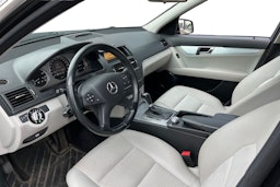 musta Mercedes-Benz C 2009 kuva 3.