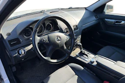 valkoinen Mercedes-Benz C 2009 kuva 3.