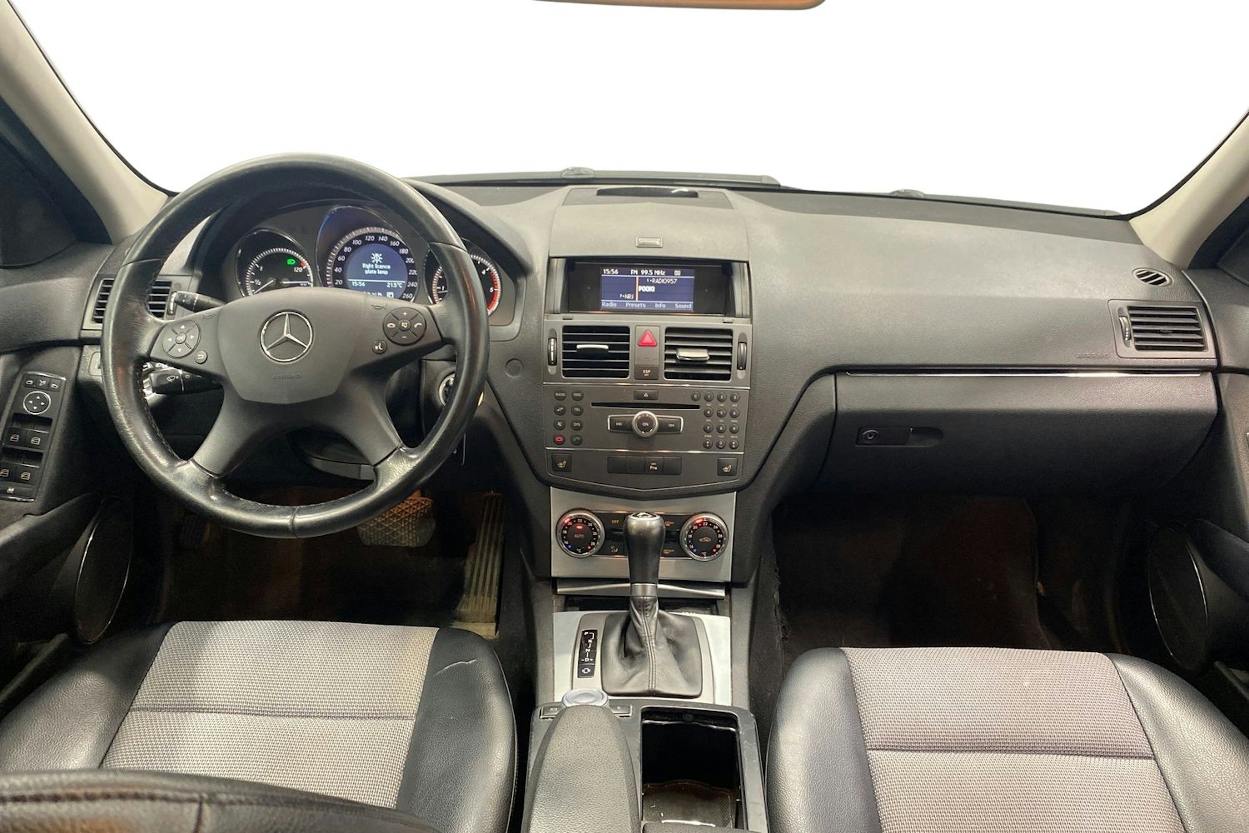 musta Mercedes-Benz C 2010 kuva 7.