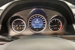 musta Mercedes-Benz C 2010 kuva 23.