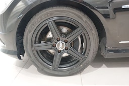 musta Mercedes-Benz C 2010 kuva 13.