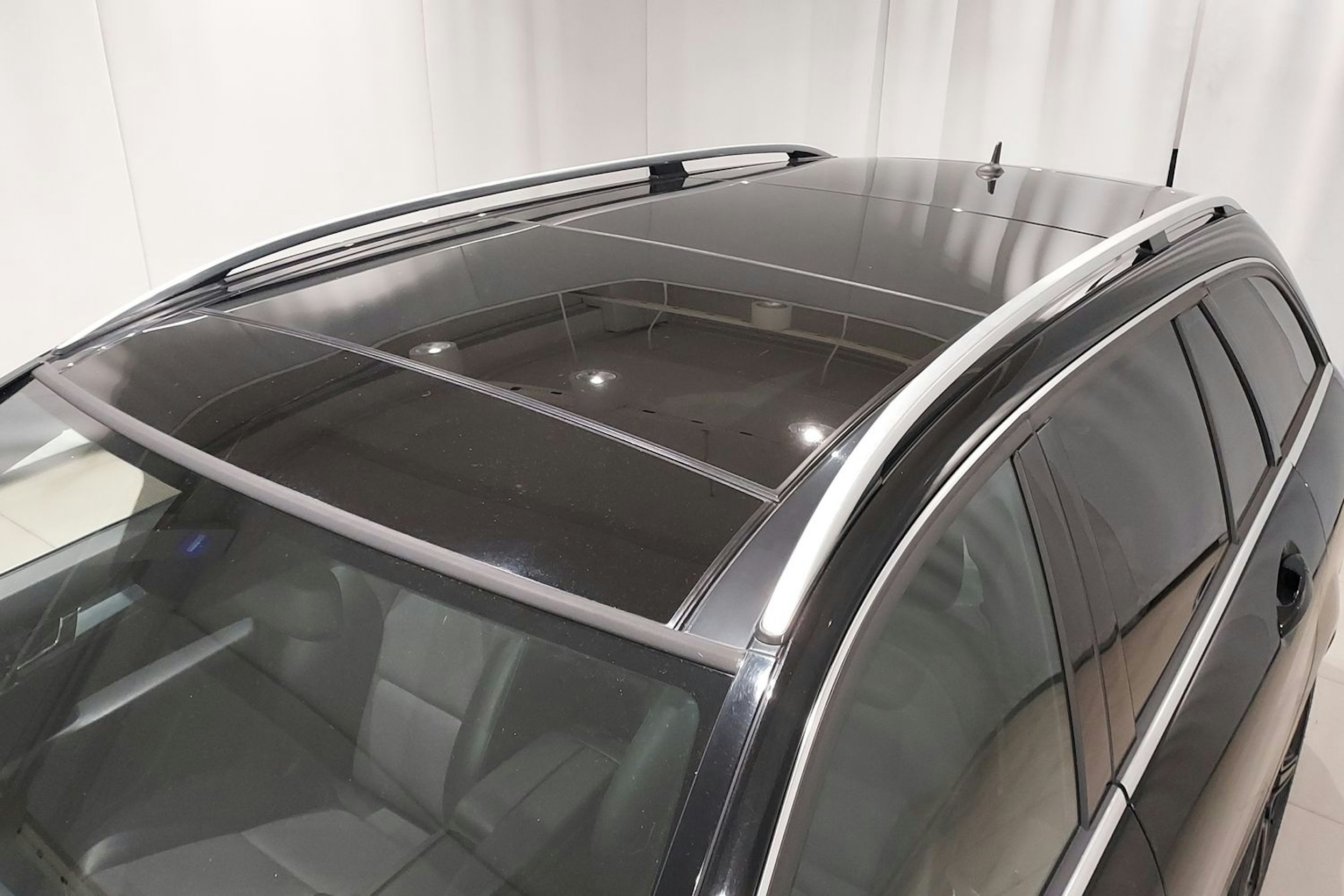 musta Mercedes-Benz C 2010 kuva 14.