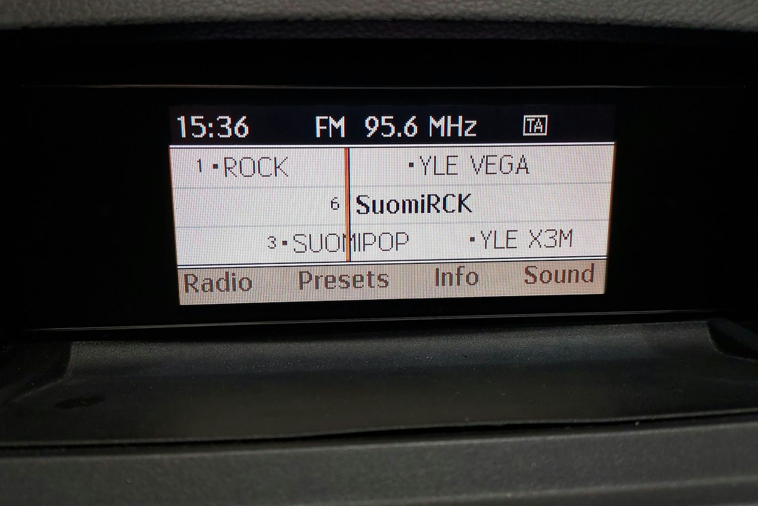 musta Mercedes-Benz C 2010 kuva 20.