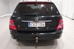 musta Mercedes-Benz C 2010 kuva 22.