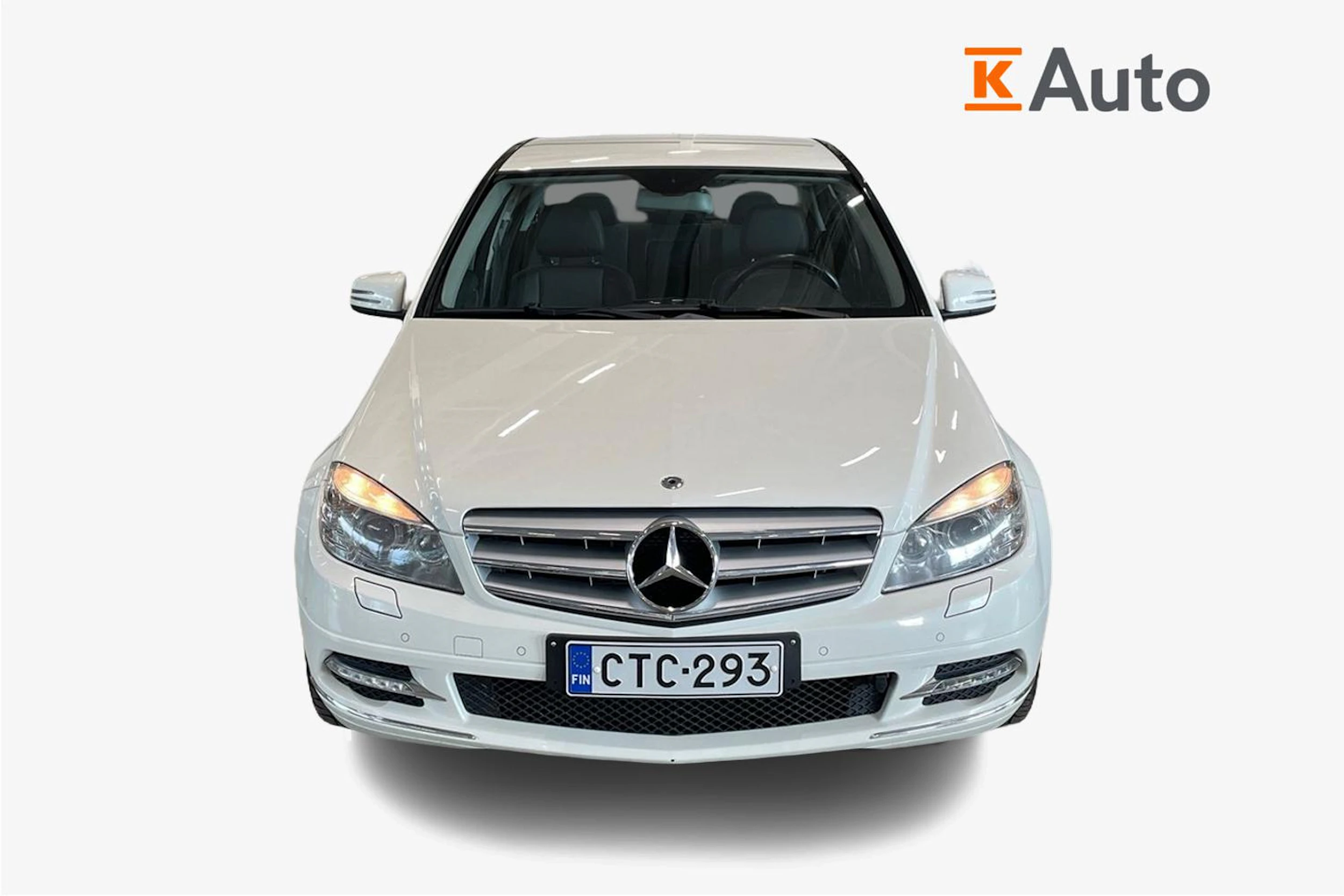 valkoinen Mercedes-Benz C 2010 kuva 4.
