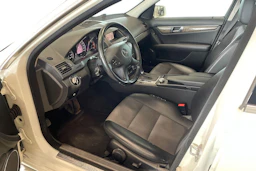 valkoinen Mercedes-Benz C 2010 kuva 6.