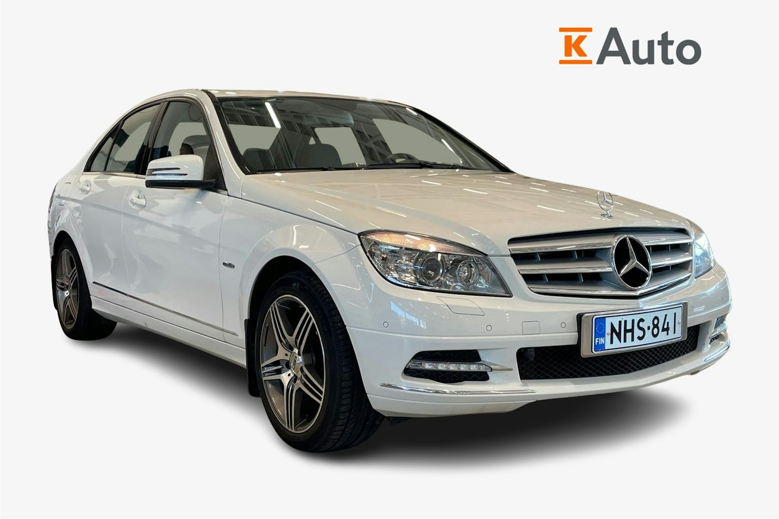 valkoinen Mercedes-Benz C 2010 kuva 1.