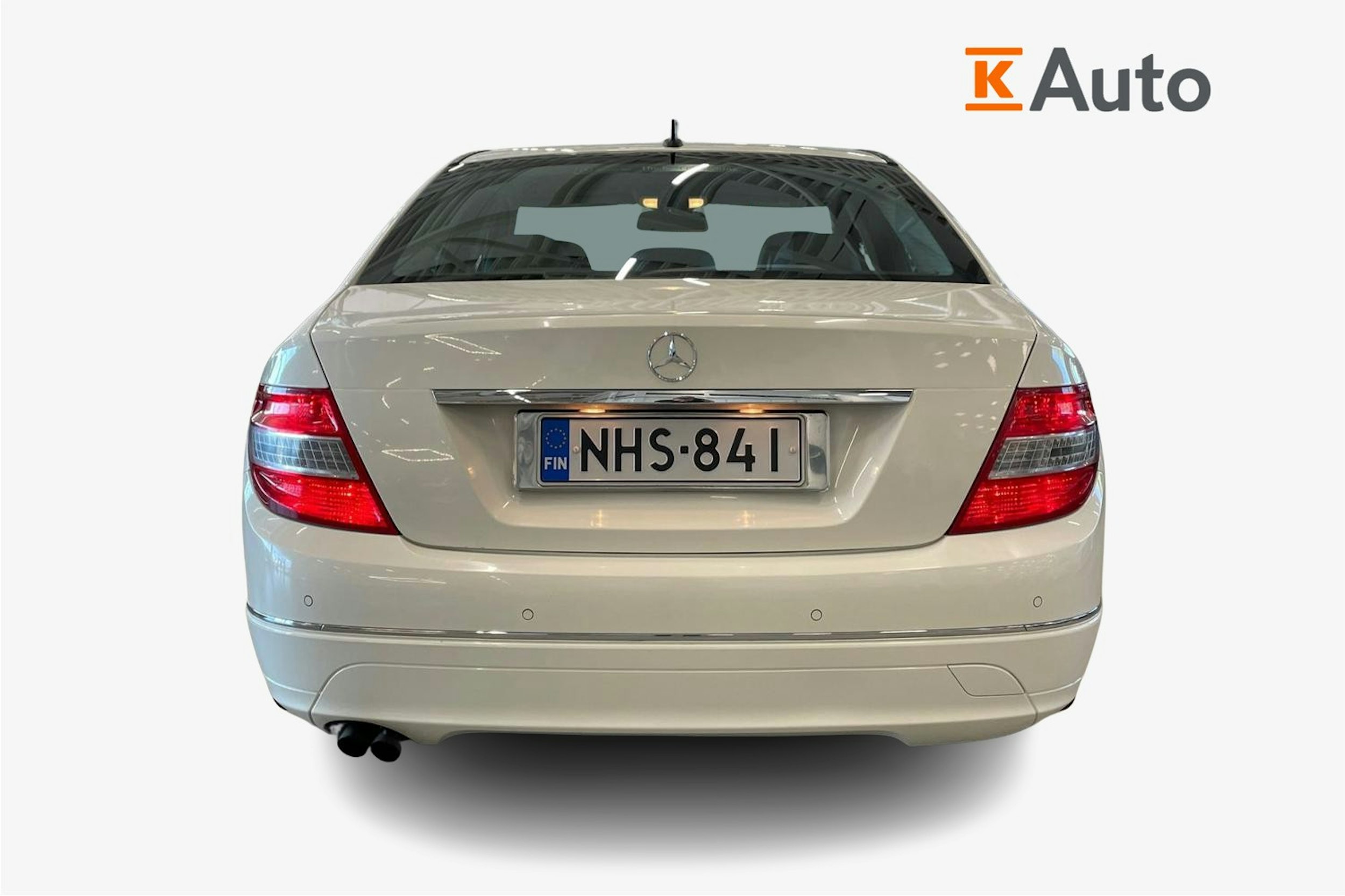 valkoinen Mercedes-Benz C 2010 kuva 3.
