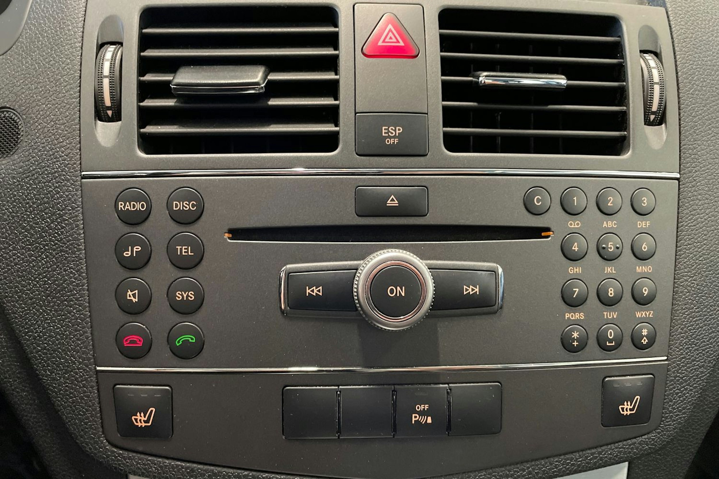 valkoinen Mercedes-Benz C 2010 kuva 24.