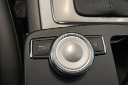 valkoinen Mercedes-Benz C 2010 kuva 27.