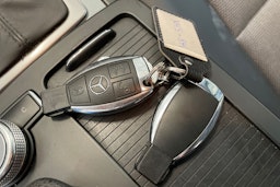 valkoinen Mercedes-Benz C 2010 kuva 31.