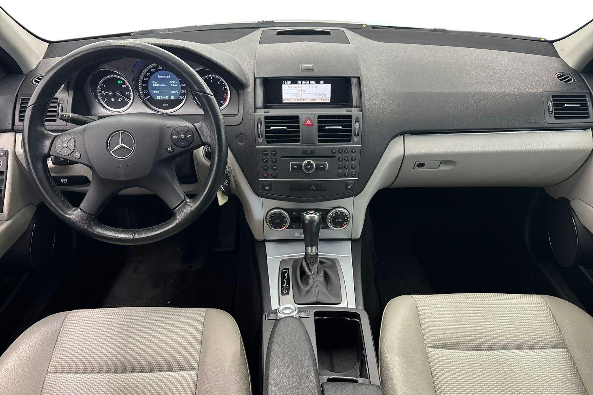 Musta Mercedes-Benz C 2010 kuva 9.