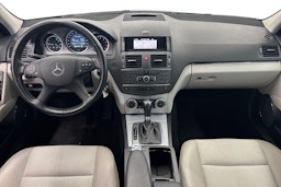 Musta Mercedes-Benz C 2010 kuva 9.