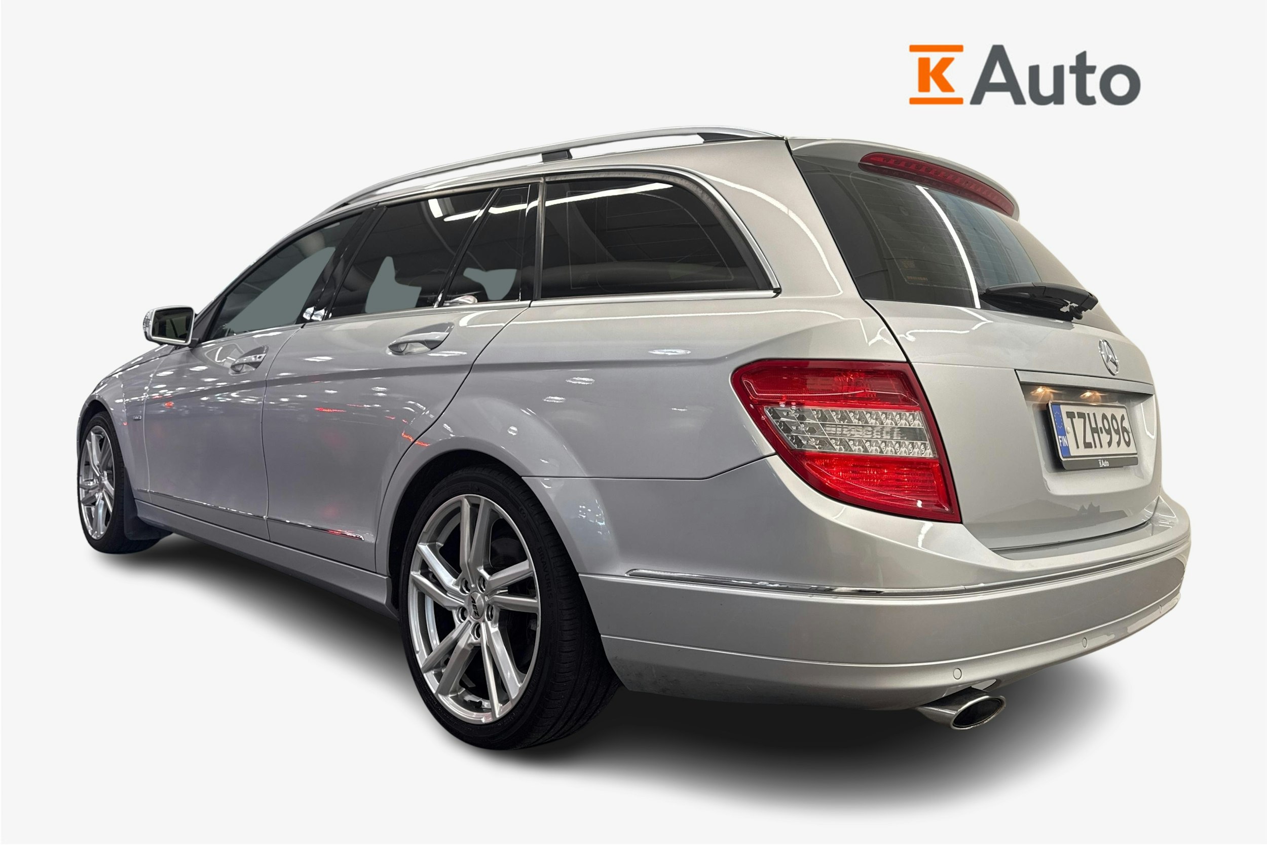 harmaa Mercedes-Benz C 2010 kuva 2.