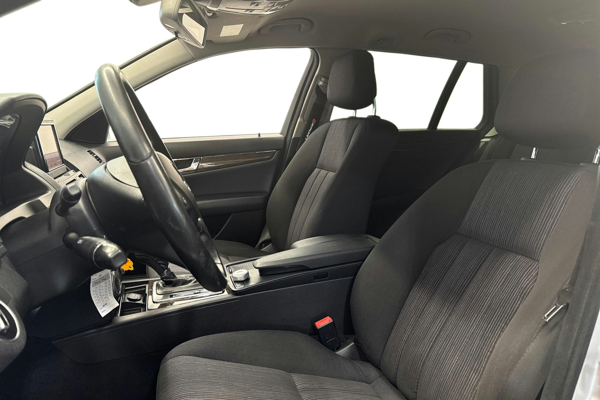 harmaa Mercedes-Benz C 2010 kuva 6.