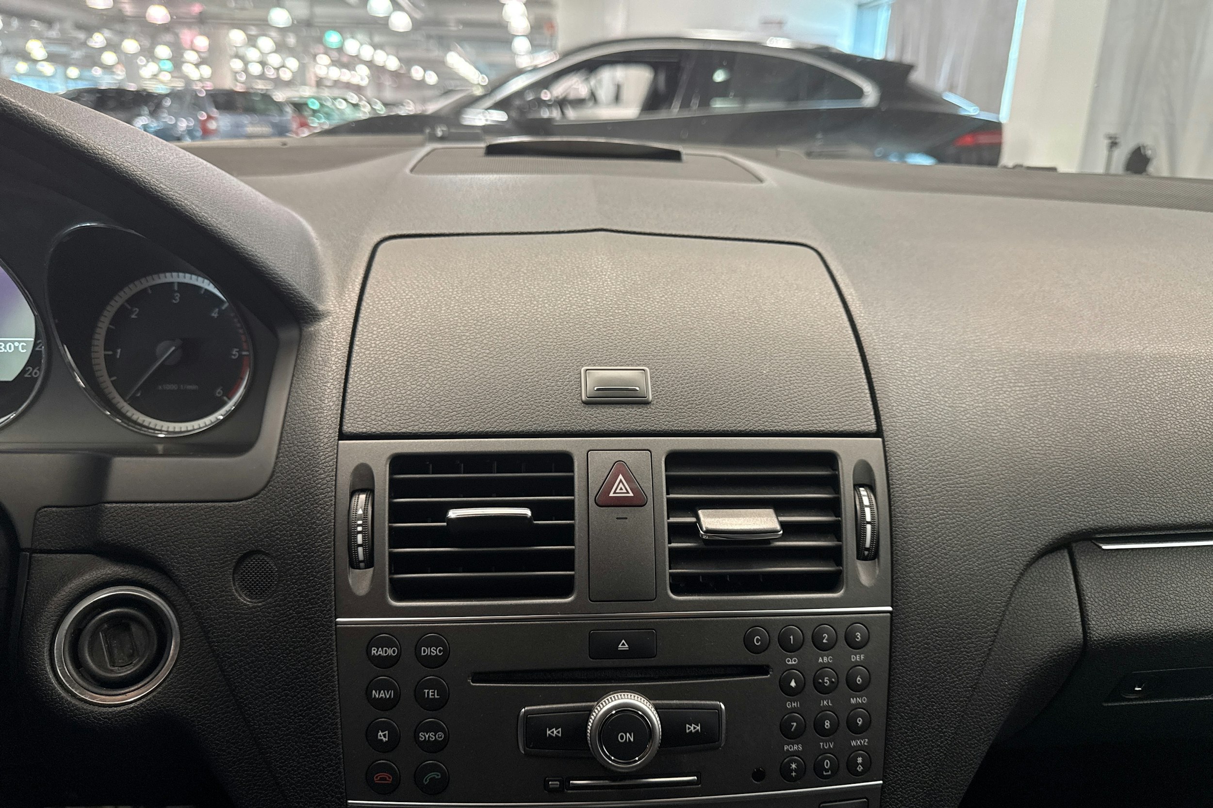 harmaa Mercedes-Benz C 2010 kuva 15.