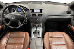 Musta Mercedes-Benz C 2010 kuva 7.