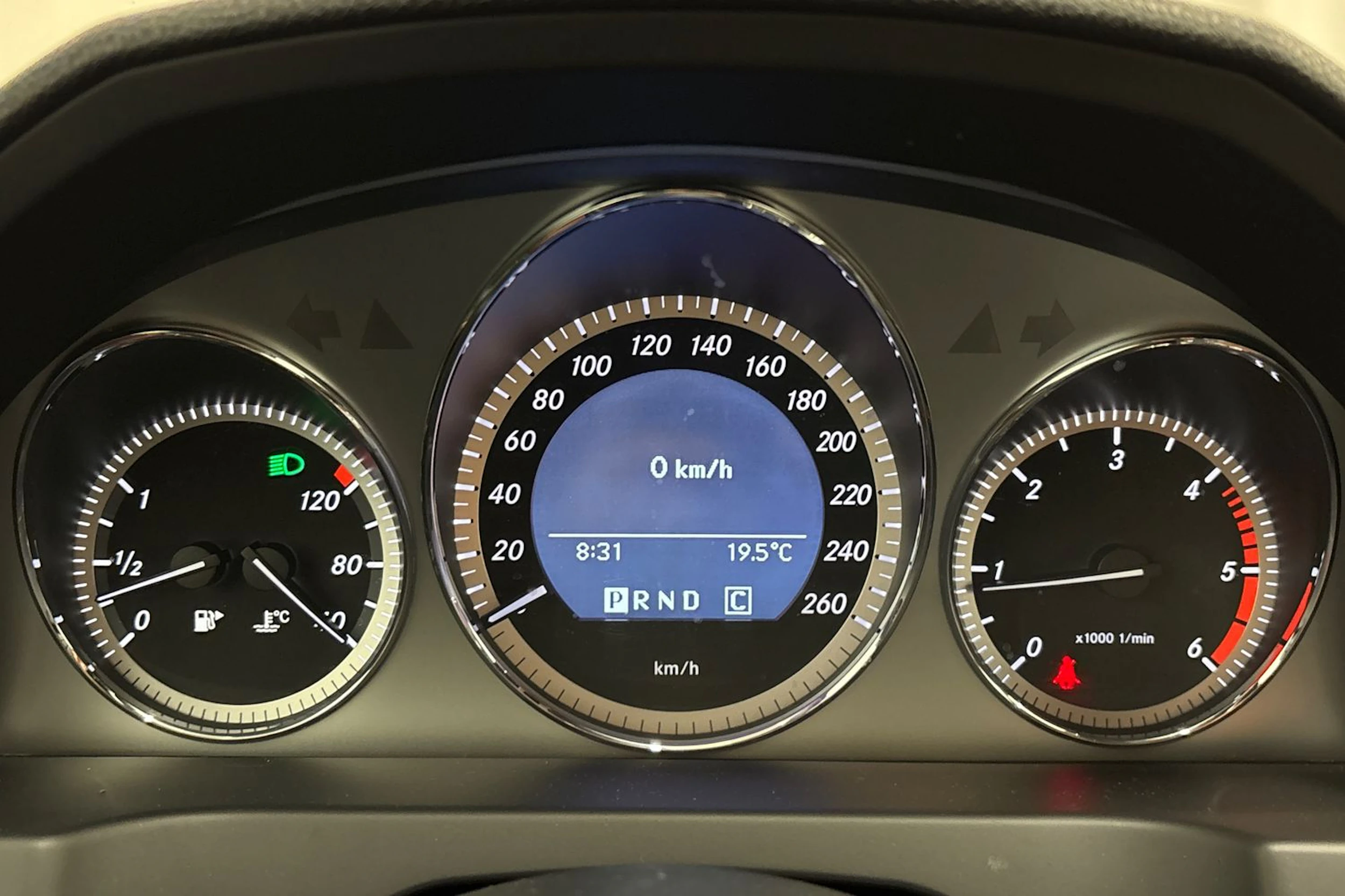 Musta Mercedes-Benz C 2010 kuva 17.