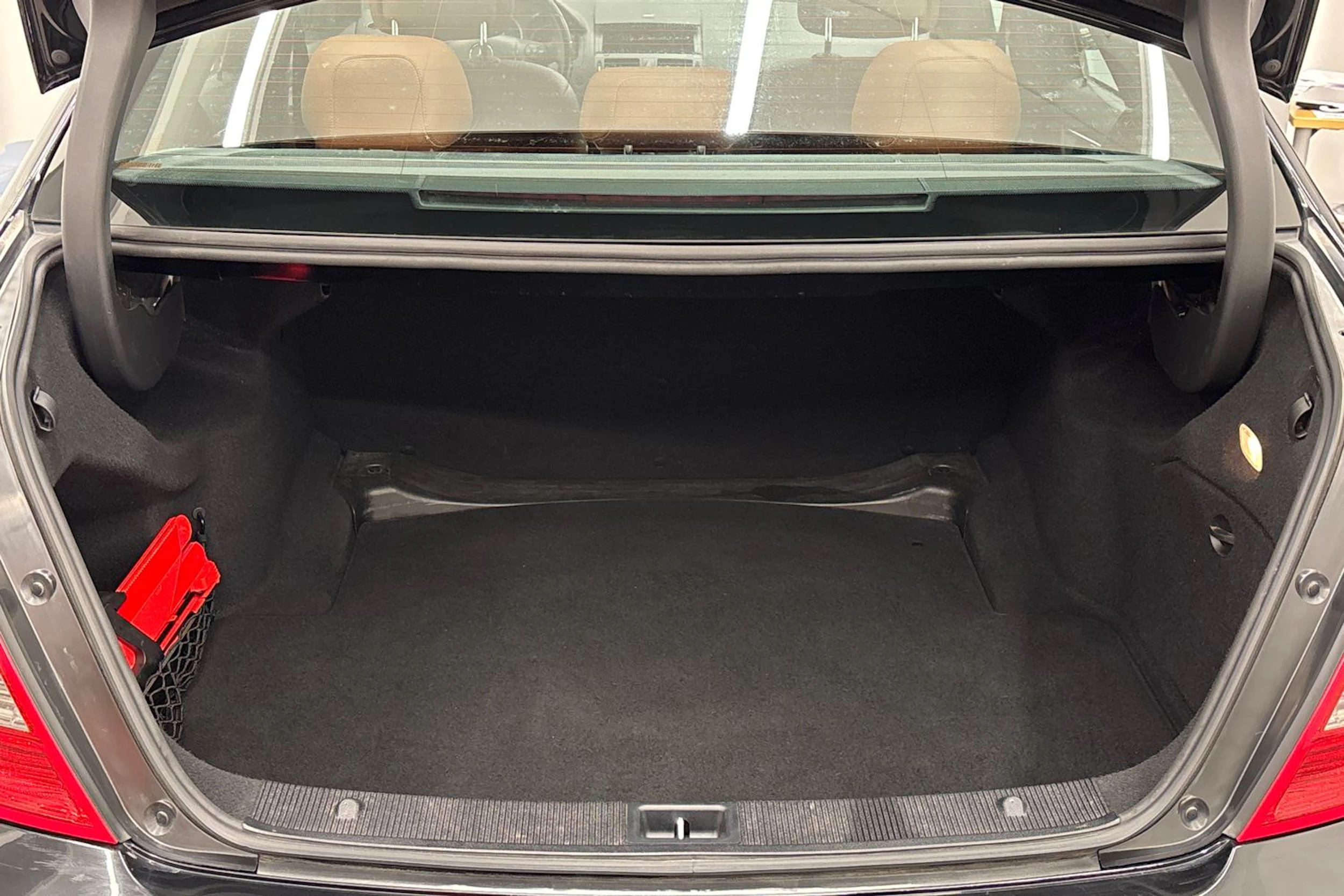 Musta Mercedes-Benz C 2010 kuva 21.