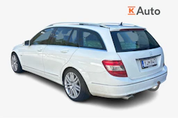 valkoinen Mercedes-Benz C 2010 kuva 2.
