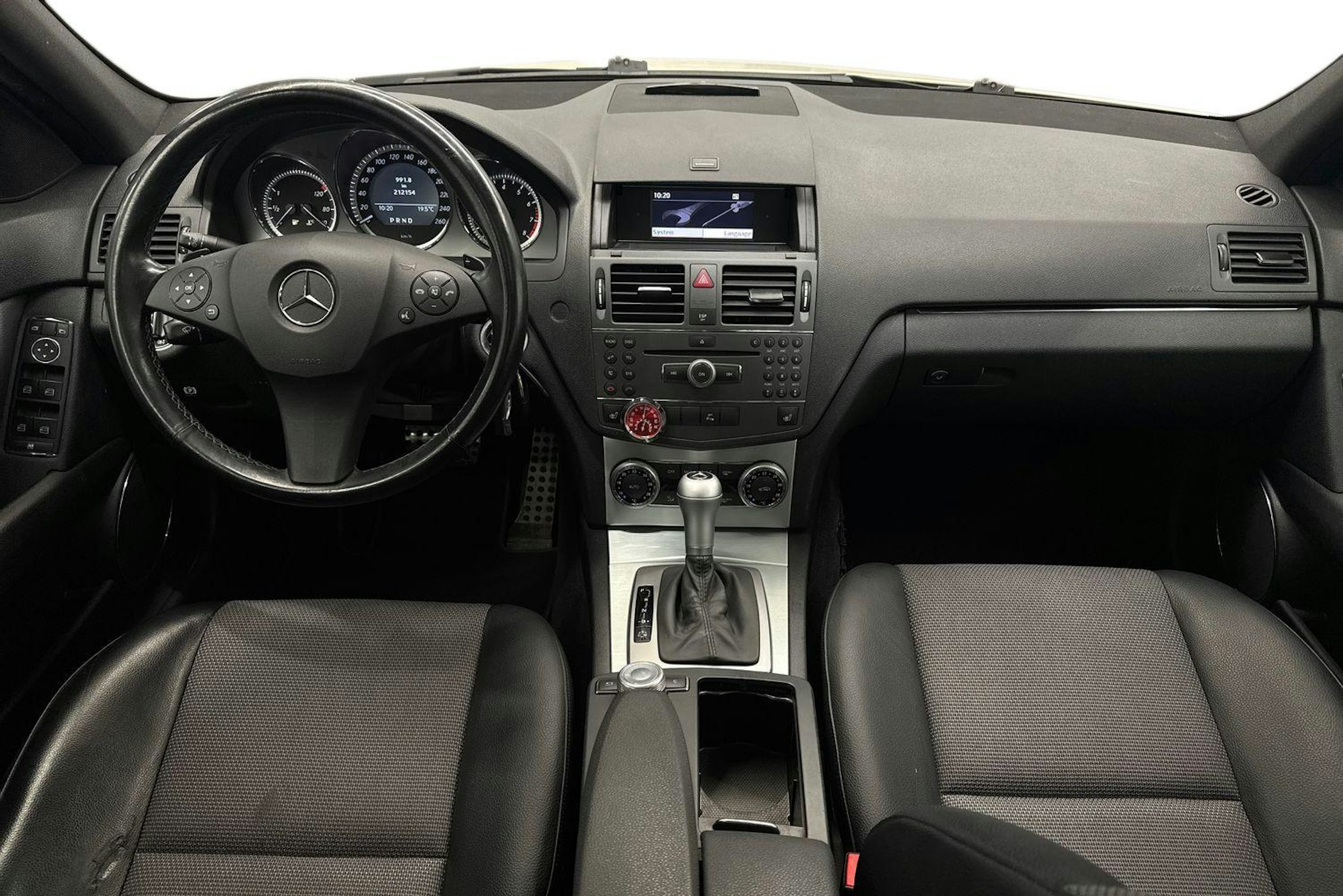 valkoinen Mercedes-Benz C 2010 kuva 9.