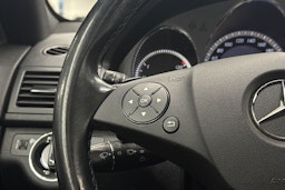 valkoinen Mercedes-Benz C 2010 kuva 15.