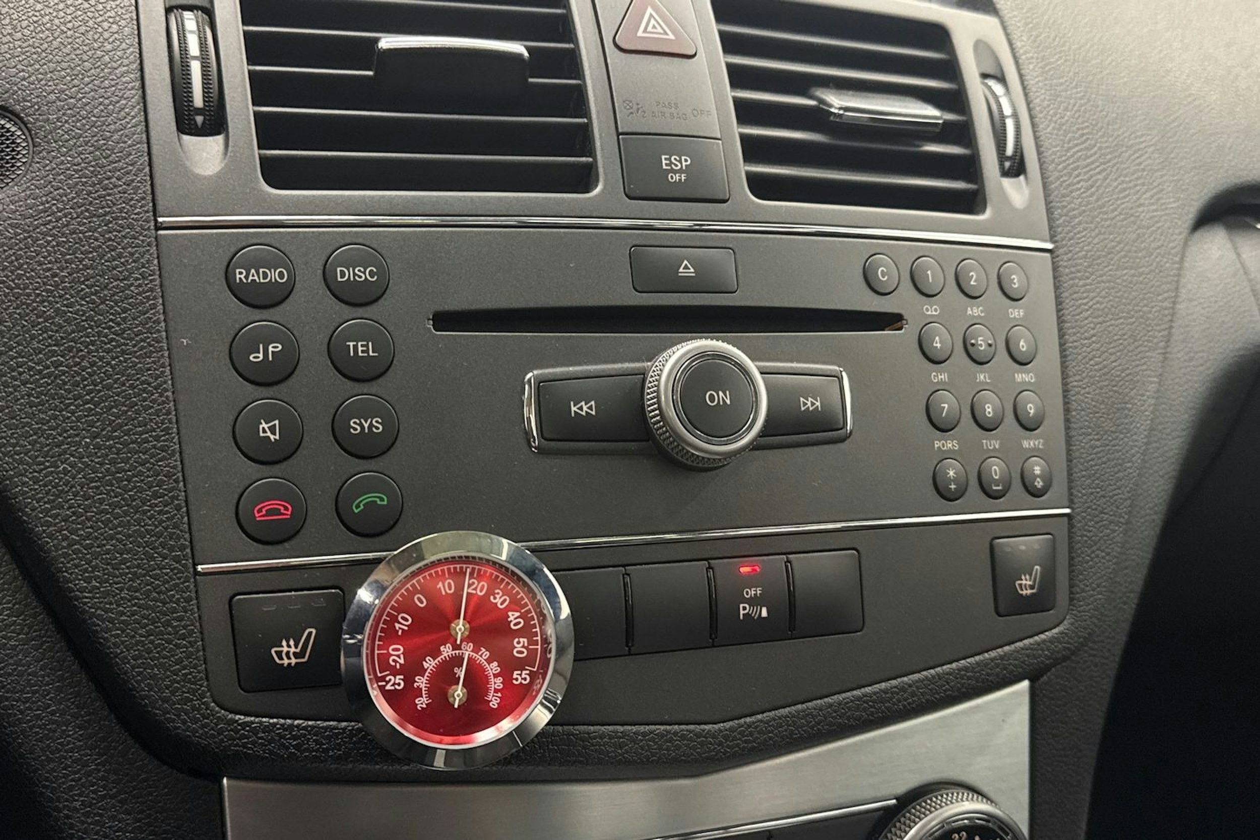 valkoinen Mercedes-Benz C 2010 kuva 24.