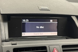 valkoinen Mercedes-Benz C 2010 kuva 26.