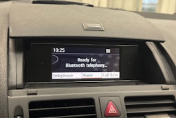 valkoinen Mercedes-Benz C 2010 kuva 27.