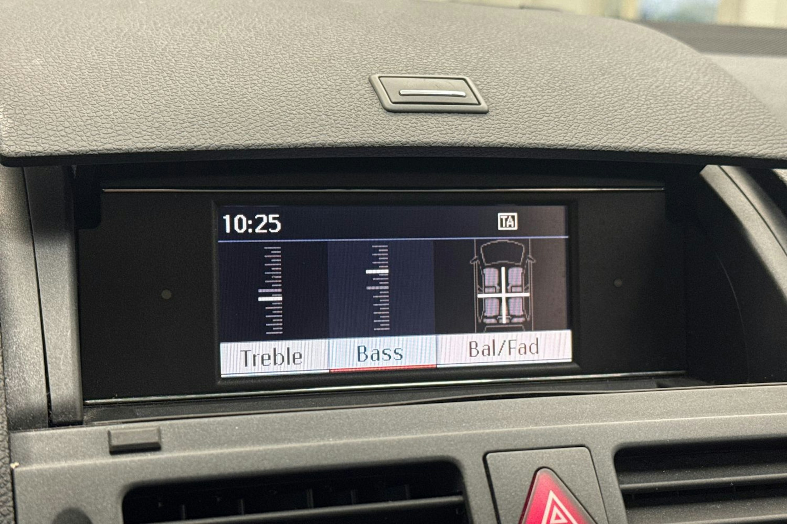 valkoinen Mercedes-Benz C 2010 kuva 28.