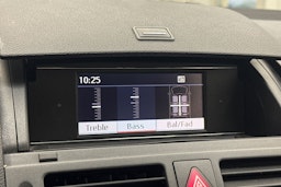 valkoinen Mercedes-Benz C 2010 kuva 28.