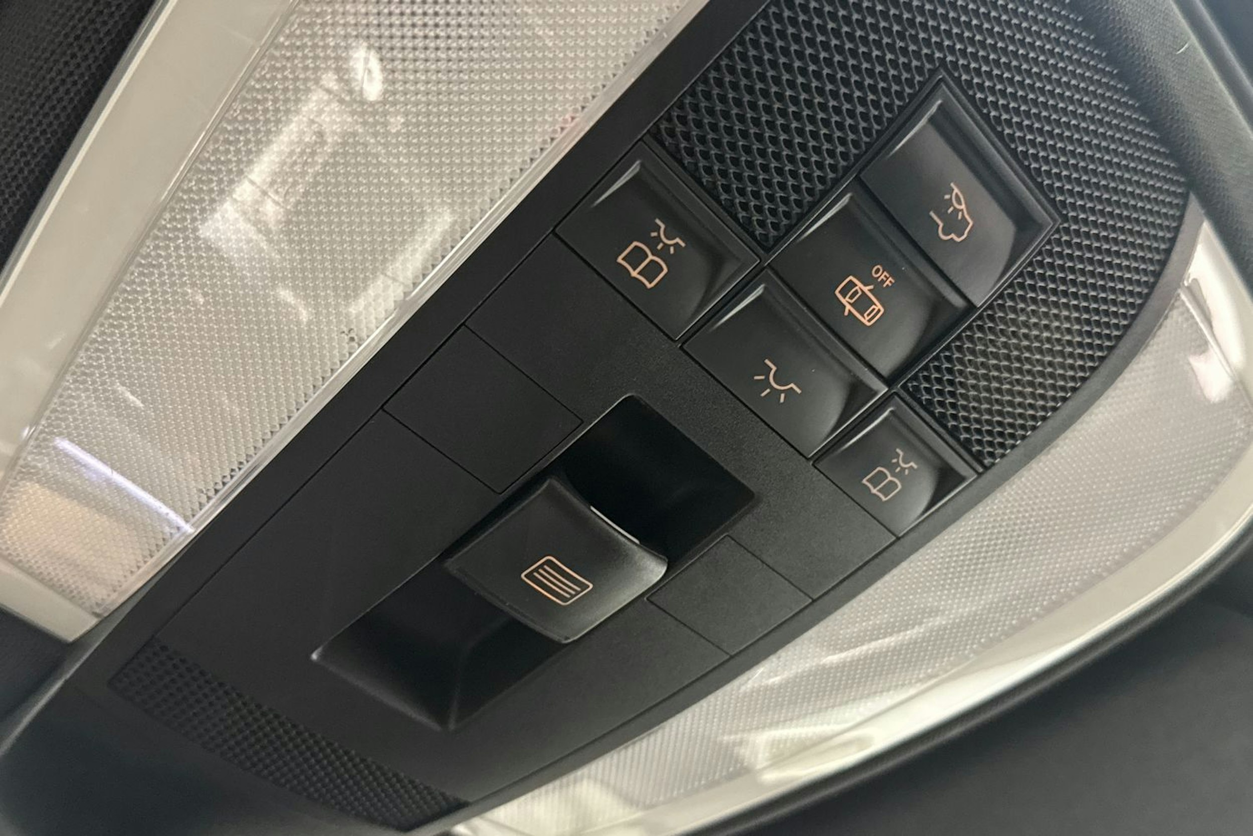 valkoinen Mercedes-Benz C 2010 kuva 30.