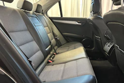 musta Mercedes-Benz C 2011 kuva 10.