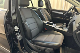 musta Mercedes-Benz C 2011 kuva 11.