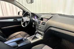 musta Mercedes-Benz C 2011 kuva 12.
