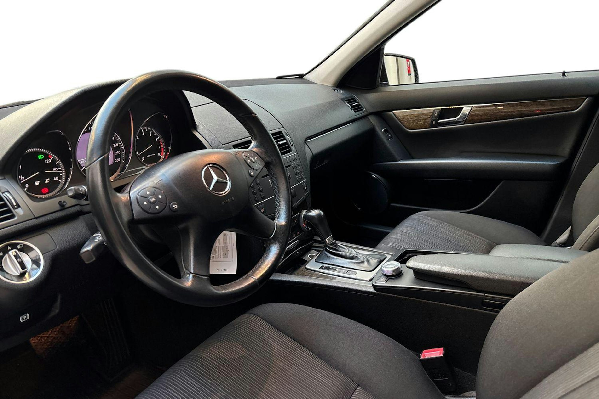 ruskea (beige) Mercedes-Benz C 2011 kuva 7.